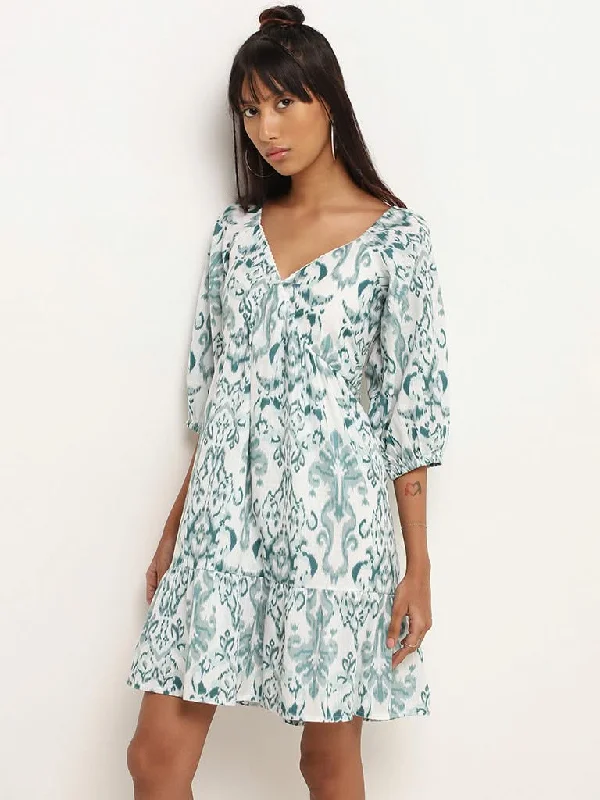 Women's button - fly jeans pants Wide - leg women jeans for a modern and relaxed vibe Bombay Paisley Teal Ikkat Printed Cotton Tiered Dress Women's button - fly jeans pants Wide - leg women jeans for a modern and relaxed vibe Bombay Paisley Teal Ikkat Printed Cotton Tiered Dress