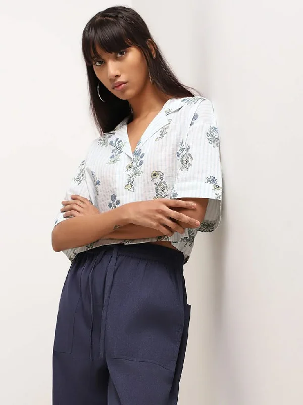 Women's velvet party pants Embellished women jeans with studs or rhinestones for a glamorous touch Bombay Paisley White Floral Cotton Crop Shirt Women's velvet party pants Embellished women jeans with studs or rhinestones for a glamorous touch Bombay Paisley White Floral Cotton Crop Shirt