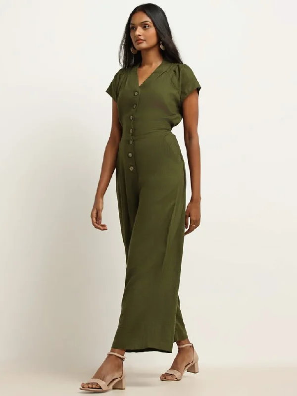Women's pants for family gatherings Embroidered women jeans with intricate patterns LOV Green Solid Blended Linen Jumpsuit Women's pants for family gatherings Embroidered women jeans with intricate patterns LOV Green Solid Blended Linen Jumpsuit