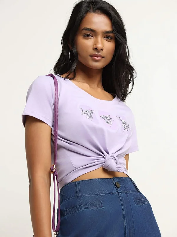 Women's junior - sized denim pants Distressed women jeans for a trendy and edgy look LOV Lavender Graphic Print Cotton T-Shirt Women's junior - sized denim pants Distressed women jeans for a trendy and edgy look LOV Lavender Graphic Print Cotton T-Shirt