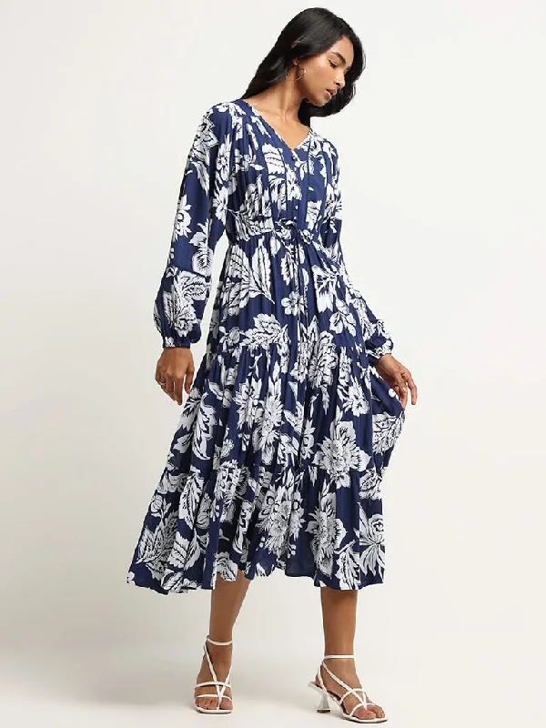 Women's pants for cocktail parties Distressed women jeans for a trendy and edgy look LOV Navy Botanical Print Midi Dress Women's pants for cocktail parties Distressed women jeans for a trendy and edgy look LOV Navy Botanical Print Midi Dress
