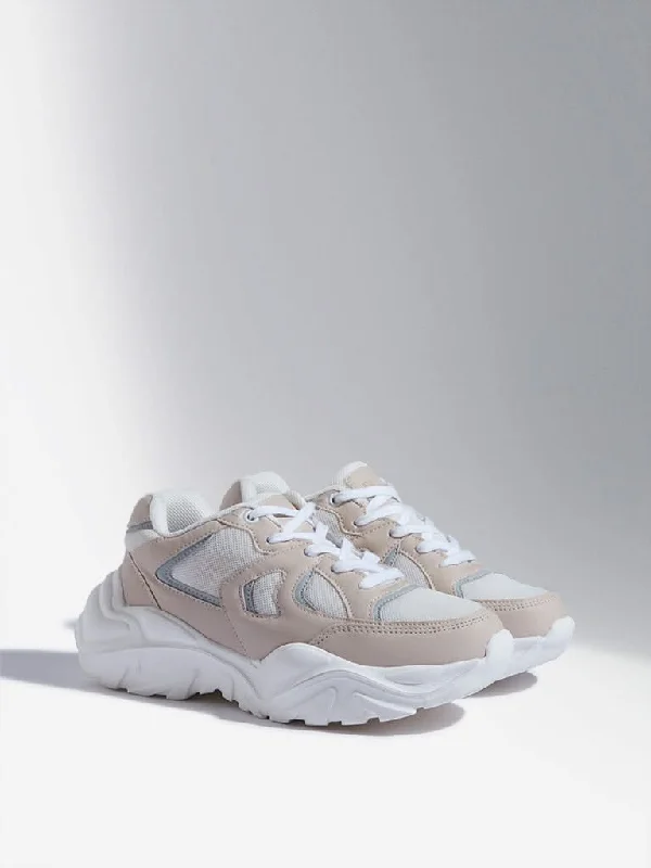 Women's pants for job interviews Skinny women jeans with a form - fitting design LUNA BLU Beige Chunky Sneakers Women's pants for job interviews Skinny women jeans with a form - fitting design LUNA BLU Beige Chunky Sneakers