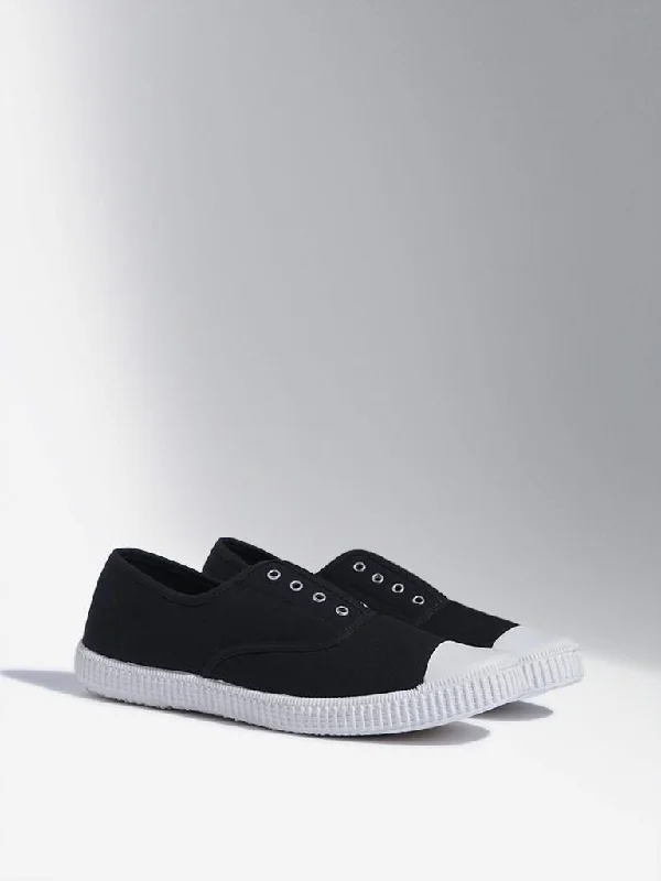 Women's pants for swimming (board shorts style) High - rise flare women jeans for a 70s - inspired look LUNA BLU Black Canvas Shoes Women's pants for swimming (board shorts style) High - rise flare women jeans for a 70s - inspired look LUNA BLU Black Canvas Shoes