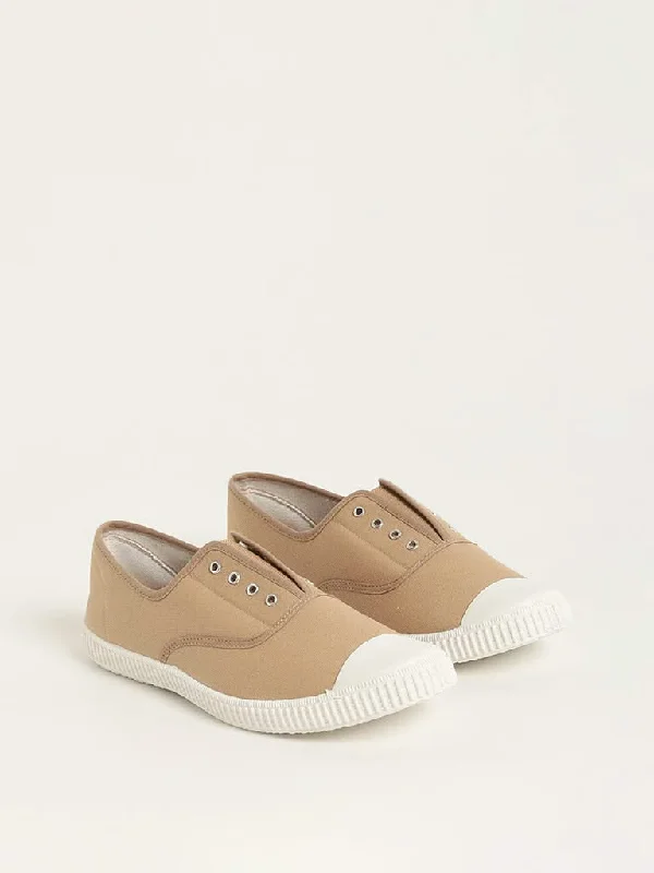 Women's pants with stretch panels Light - wash women jeans for a fresh and summery appearance LUNA BLU Taupe Solid Canvas Shoes Women's pants with stretch panels Light - wash women jeans for a fresh and summery appearance LUNA BLU Taupe Solid Canvas Shoes