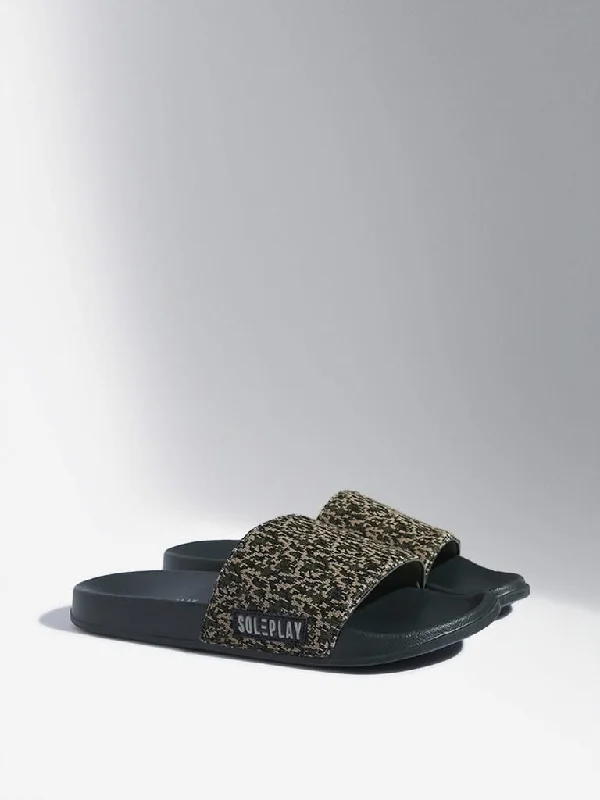 Women's budget - friendly denim pants Button - fly women jeans with a traditional touch SOLEPLAY Olive Camouflage Design Pool Slides Women's budget - friendly denim pants Button - fly women jeans with a traditional touch SOLEPLAY Olive Camouflage Design Pool Slides