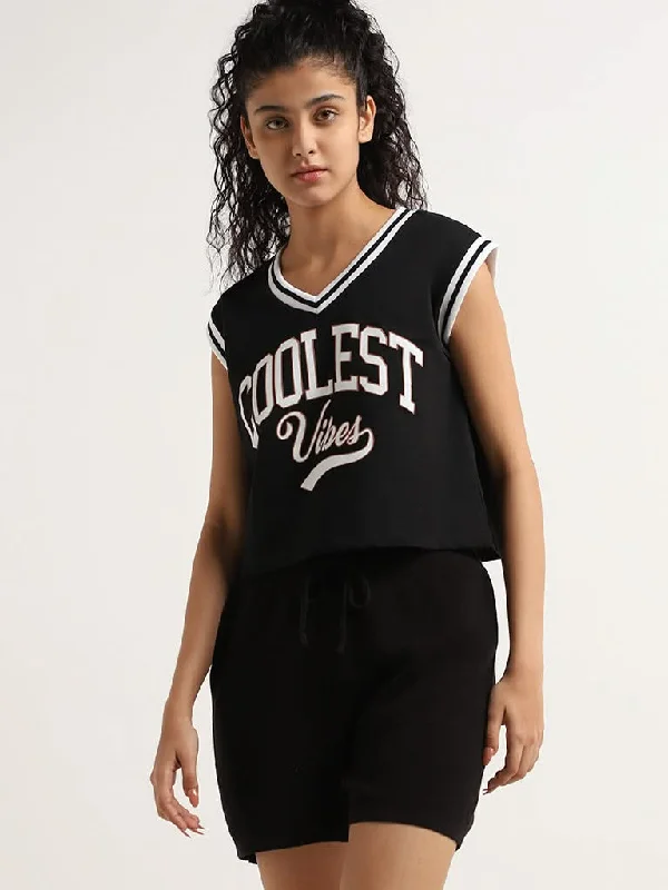 Women's pleated office pants Dark - wash women jeans for a sophisticated and slimming effect Studiofit Black Contrast Print Cotton Crop T-Shirt Women's pleated office pants Dark - wash women jeans for a sophisticated and slimming effect Studiofit Black Contrast Print Cotton Crop T-Shirt