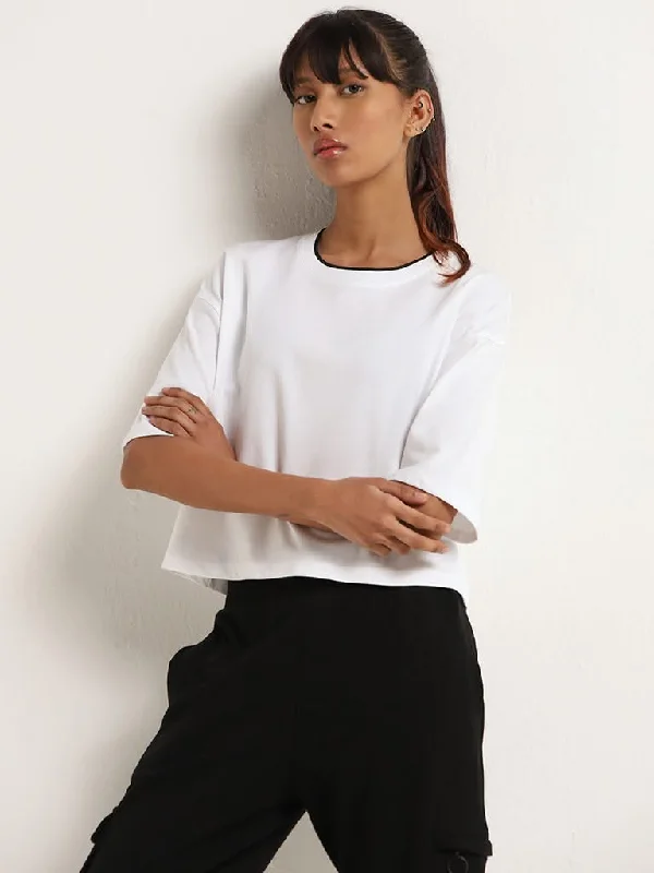 Women's luxury leather pants Stretch women jeans for enhanced mobility and comfort Studiofit Solid White Cotton Crop T-Shirt