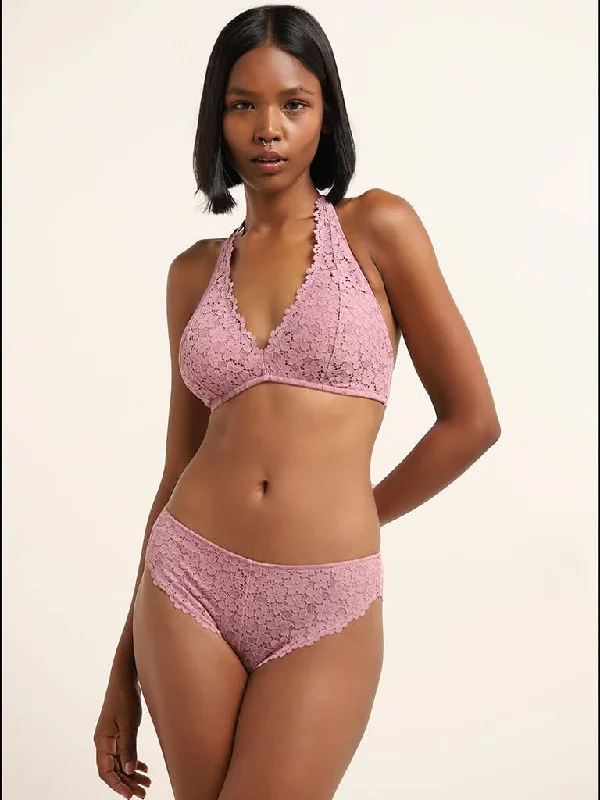 Women's pants for office meetings High - waisted women jeans for a flattering silhouette Superstar Dusty Pink Lace Design Halter Neck Bra