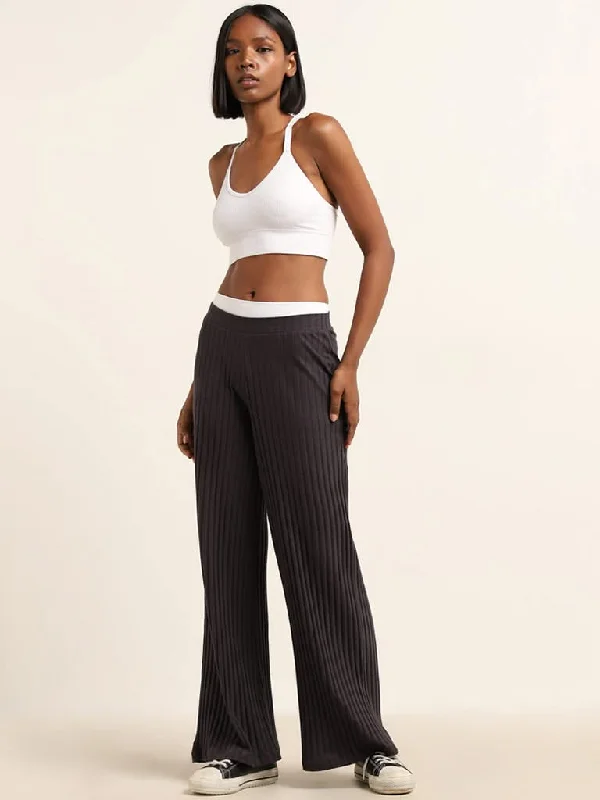 Women's pants with hidden pockets Embellished women jeans with studs or rhinestones for a glamorous touch Superstar White Ribbed Bralette