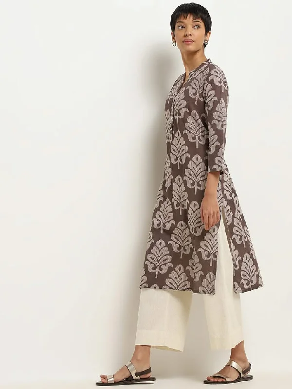 Women's matching top and pants set Mom jeans for a nostalgic and casual look Utsa Brown Block Printed Cotton Kurta