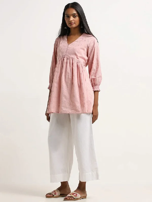 Women's pants for skiing Stretch women jeans for enhanced mobility and comfort Utsa Dusty Pink Embroidered Cotton Fit and Flare Kurti