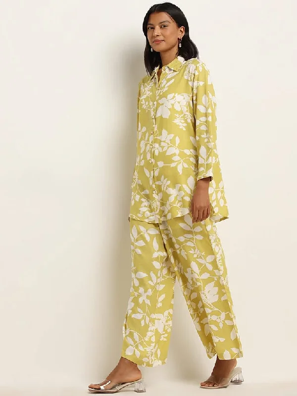 Women's two - piece pant set Ripped women jeans for a rebellious and fashion - forward style Utsa Lime Leaf Printed Straight Tunic Women's two - piece pant set Ripped women jeans for a rebellious and fashion - forward style Utsa Lime Leaf Printed Straight Tunic