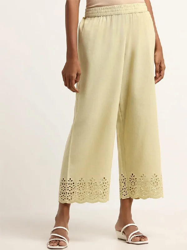 Women's camo outdoor pants Colored women jeans in vibrant hues like red and yellow Utsa Lime Mid Rise Blended Linen Pants Women's camo outdoor pants Colored women jeans in vibrant hues like red and yellow Utsa Lime Mid Rise Blended Linen Pants