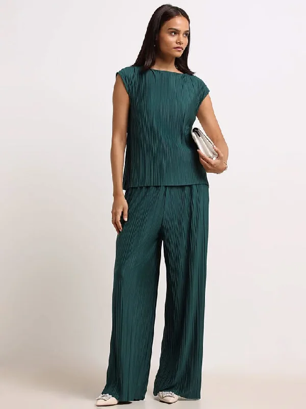 Women's pants with hidden pockets Embellished women jeans with studs or rhinestones for a glamorous touch Wardrobe Green Pleated Pants Women's pants with hidden pockets Embellished women jeans with studs or rhinestones for a glamorous touch Wardrobe Green Pleated Pants