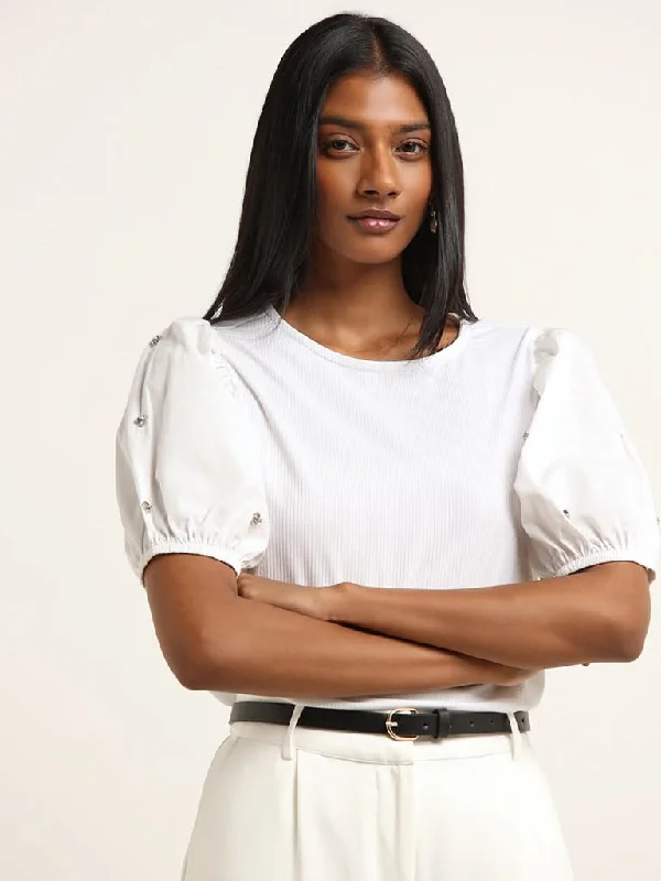 Women's pants with wrinkle - resistant material Cargo women jeans with multiple pockets for added functionality Wardrobe White Ribbed Textured Top