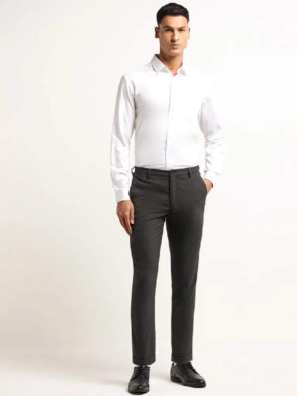 Women's pants with thermal lining Wide - leg women jeans for a modern and relaxed vibe WES Formals Grey Mid Rise Carrot Fit Trousers Women's pants with thermal lining Wide - leg women jeans for a modern and relaxed vibe WES Formals Grey Mid Rise Carrot Fit Trousers