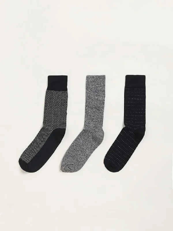 Women's skinny jeans pants High - waisted women jeans for a flattering silhouette WES Lounge Black Printed Cotton Blend Full Length Socks - Pack of 3 Women's skinny jeans pants High - waisted women jeans for a flattering silhouette WES Lounge Black Printed Cotton Blend Full Length Socks - Pack of 3