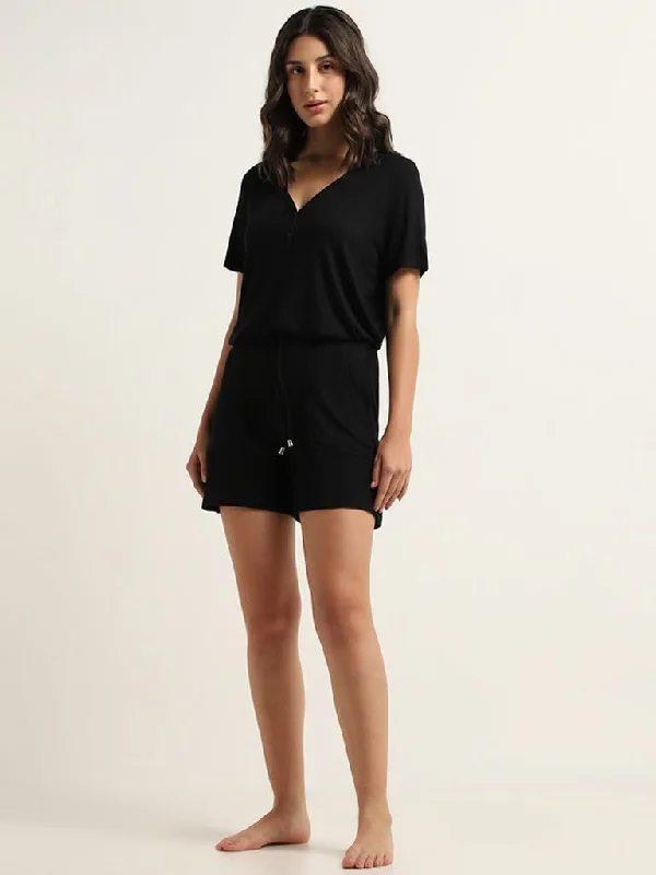 Women's unisex - style casual pants Ripped women jeans for a rebellious and fashion - forward style Wunderlove Black Ribbed High-Rise Supersoft Shorts Women's unisex - style casual pants Ripped women jeans for a rebellious and fashion - forward style Wunderlove Black Ribbed High-Rise Supersoft Shorts