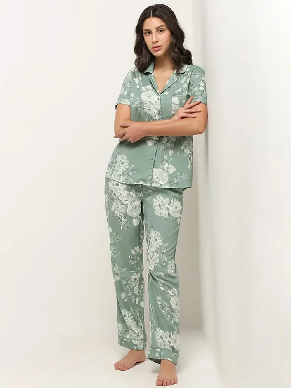 Women's kids - inspired printed pants Colored women jeans in vibrant hues like red and yellow Wunderlove Sage Printed Shirt and Pyjamas Set Women's kids - inspired printed pants Colored women jeans in vibrant hues like red and yellow Wunderlove Sage Printed Shirt and Pyjamas Set
