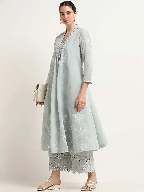 Women's checked casual pants Skinny women jeans with a form - fitting design Zuba Blue Lace detail Cotton Kurta and Camisole Set Women's checked casual pants Skinny women jeans with a form - fitting design Zuba Blue Lace detail Cotton Kurta and Camisole Set