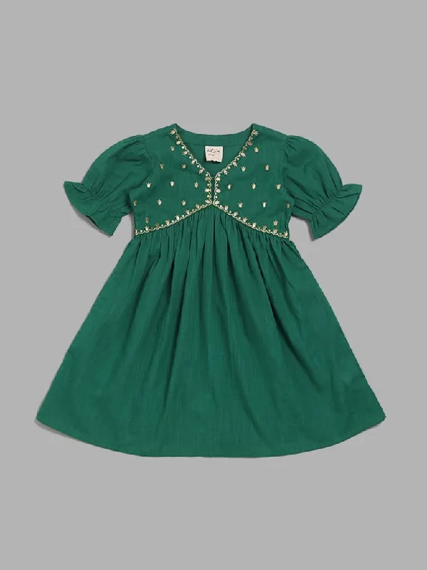 Women's lace - trimmed evening pants Light - wash women jeans for a fresh and summery appearance Utsa Kids Emerald Green Floral Embroidered Gathered Dress (2 - 8yrs)