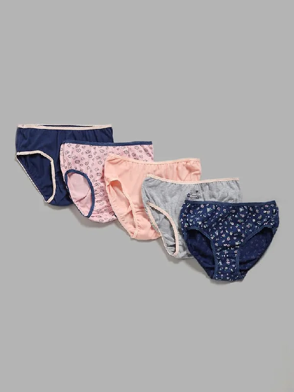 Women's pants with adjustable cuffs Dark - wash women jeans for a sophisticated and slimming effect Y&F Kids Assorted Plain & Print Multicolour Briefs - Pack of 5