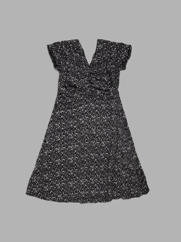 Women's pants with wrinkle - resistant material Cargo women jeans with multiple pockets for added functionality Y&F Kids Black Ditsy Floral Printed Dress Women's pants with wrinkle - resistant material Cargo women jeans with multiple pockets for added functionality Y&F Kids Black Ditsy Floral Printed Dress