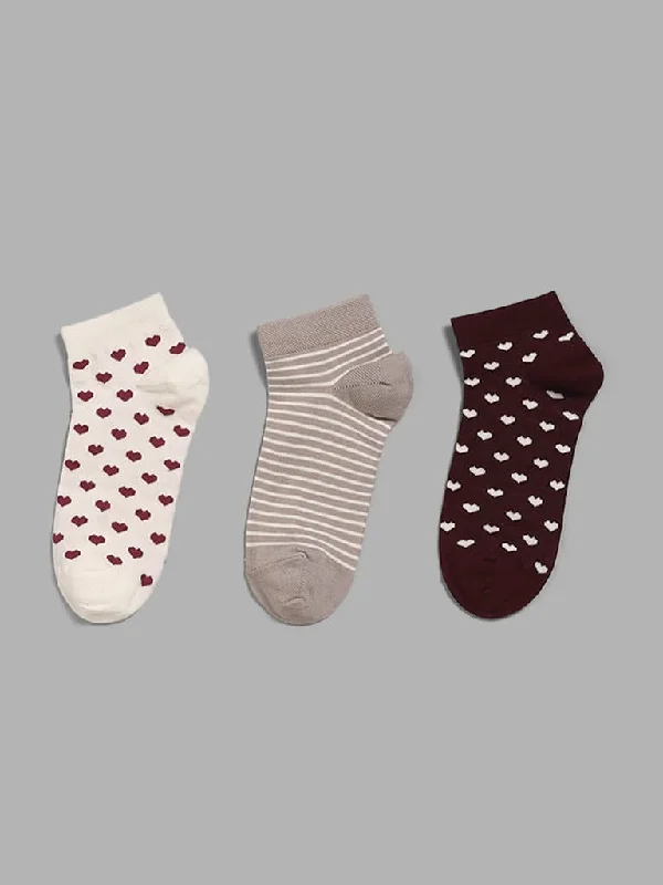 Women's pants with stretch panels Light - wash women jeans for a fresh and summery appearance Y&F Kids Multicolour Assorted Printed Socks - Pack of 3 Women's pants with stretch panels Light - wash women jeans for a fresh and summery appearance Y&F Kids Multicolour Assorted Printed Socks - Pack of 3